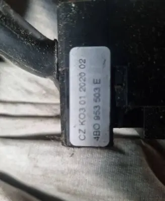 Seat Toledo II (1M) Wiper turn signal indicator stalk/switch CZK0301202002 4B0953503E
