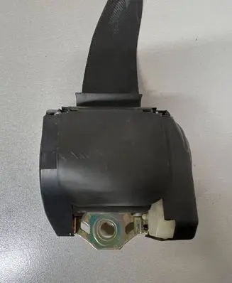 Volkswagen New Beetle Rear seatbelt 1C0857806A 33003370 040131
