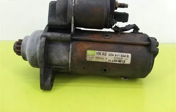 Volkswagen Golf IV Starter motor 02A911024
