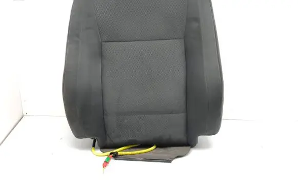 Mitsubishi Pajero Front passenger seat 