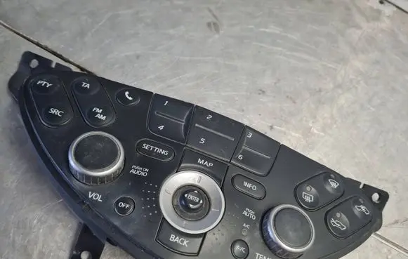 Nissan Primera Climate control unit 28395AV610 20214581H CSW5840C