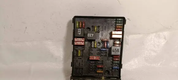 Volkswagen Touran I Fuse module 1K0937124K
