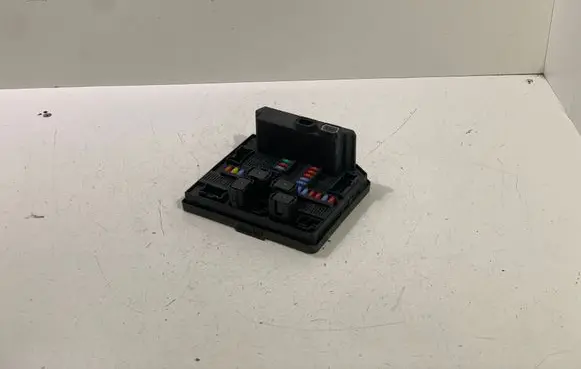 Renault Koleos I Fuse module 284B7JY00A