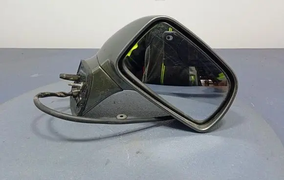 Toyota Corolla Verso E121 Front door electric wing mirror 