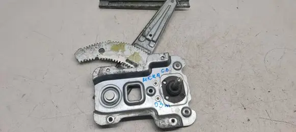 Rear door manual window regulator