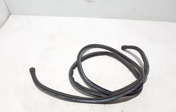 Volvo XC90 Engine compartment rubber 31402737