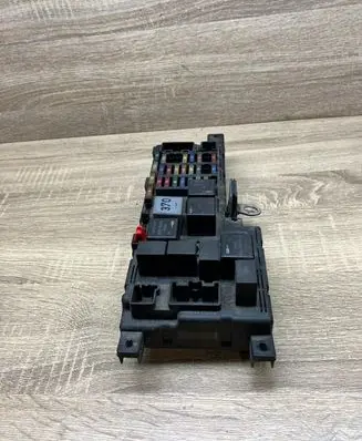 Volvo V70 Fuse module 8678449 518787205
