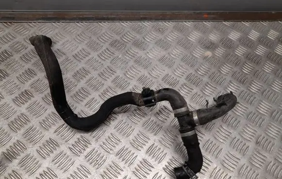 Audi A8 S8 D4 4H Engine coolant pipe/hose