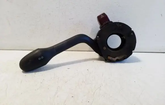 Volkswagen Golf III Indicator stalk DOTSAEQB91