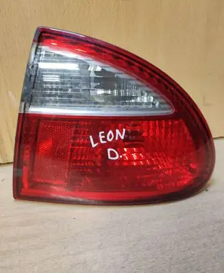 Seat Leon (1M) Rear/tail lights R11020H