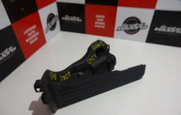 Audi A3 S3 8P Accelerator throttle pedal 1K1721503P