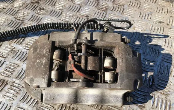 Audi Q7 4L Rear brake caliper