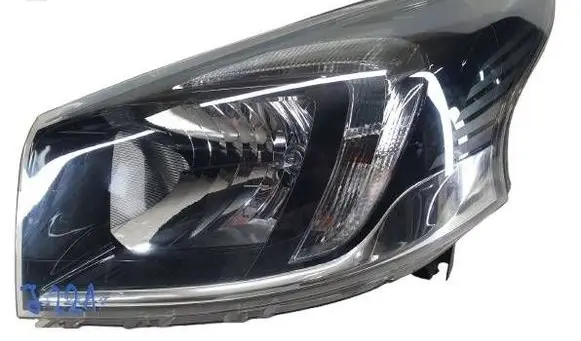 Opel Vivaro Headlight/headlamp 260605859r