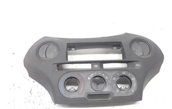 Toyota Yaris Climate control/heater control trim 7591977010