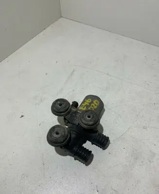 BMW 3 E46 Coolant heater control valve 8369805