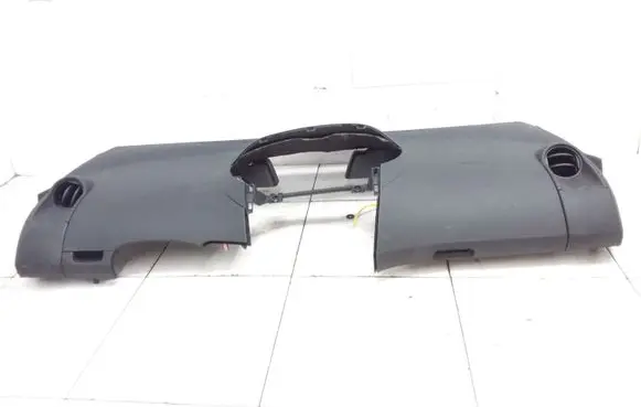 Toyota Yaris Dashboard 553020D010 0589P1000639 PAB31023