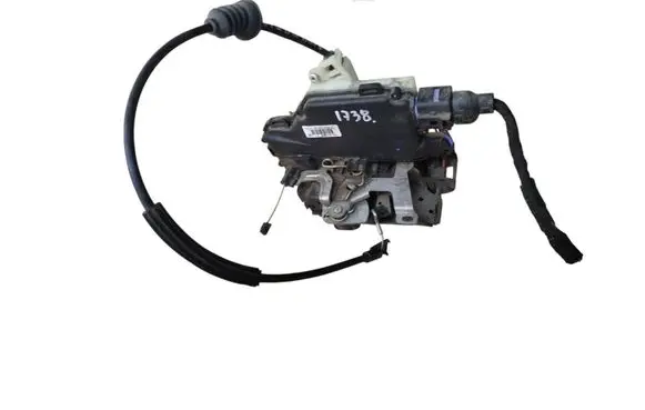 Volkswagen Polo IV 9N3 Front door lock 3B1837016CC