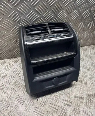 BMW 5 G30 G31 G38 Rear air vent grill 105879249C 9330681 58450713