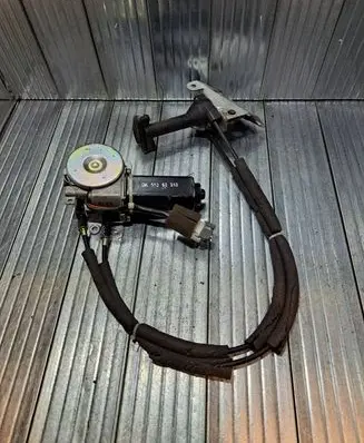 KIA Carnival Vent window/glass motor 55363310