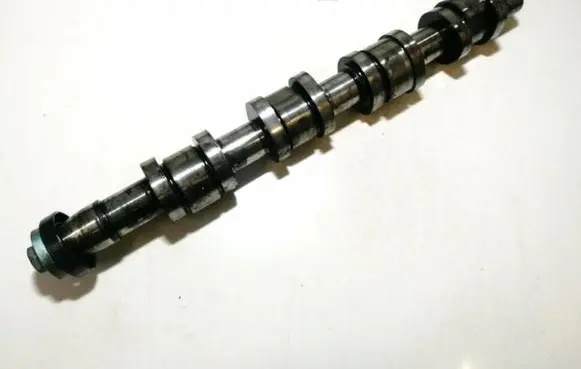Volkswagen Touran I Camshaft 