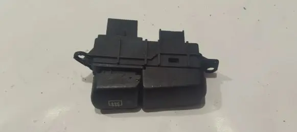 Mitsubishi Carisma Windscreen/window heater switch mr114079