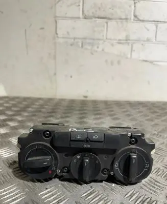 Volkswagen PASSAT B6 Climate control unit 74730900