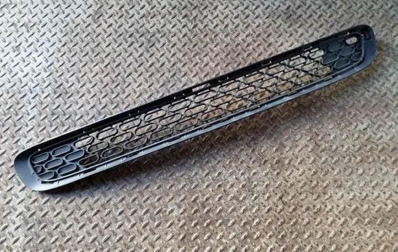 Mini One - Cooper F56 F55 Front bumper lower grill 7301563
