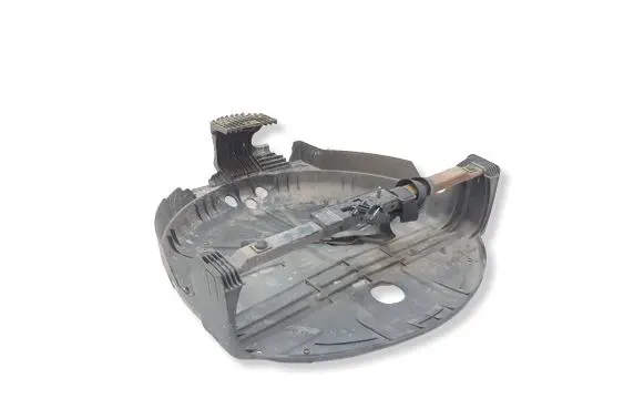 BMW X3 E83 Spare wheel mounting bracket 3428665 51713428665
