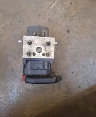 KIA Sorento ABS Pump 589103E310 49103021395