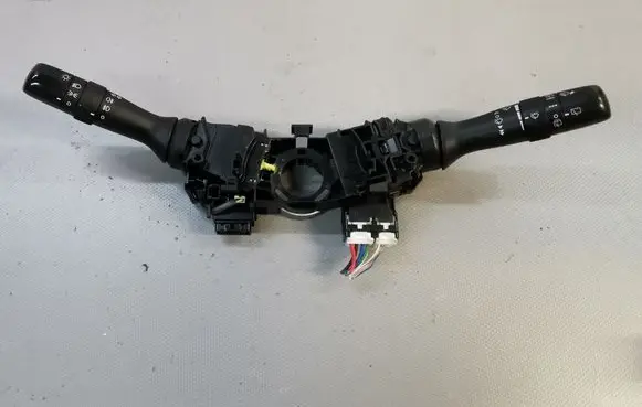 Toyota Avensis T270 Indicator stalk