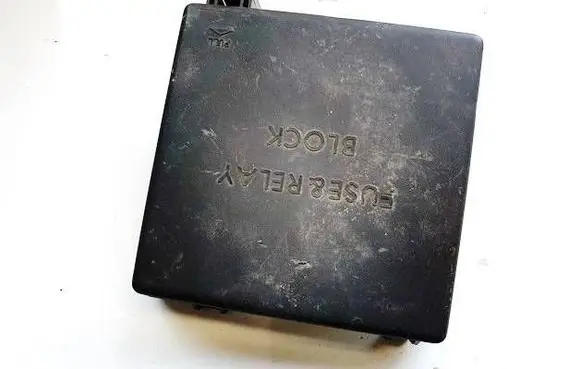KIA Ceed Fuse box cover 
