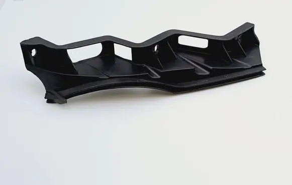 Volkswagen PASSAT B6 Front bumper mounting bracket 3C0807889