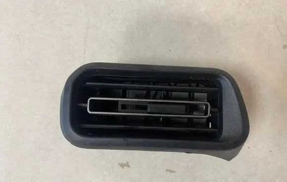 Peugeot Rifter Dashboard side air vent grill/cover trim MOU022342