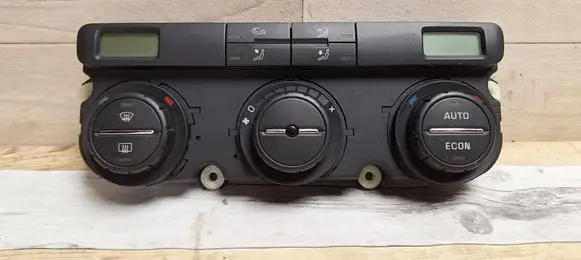 Volkswagen PASSAT B6 Climate control unit 74241061