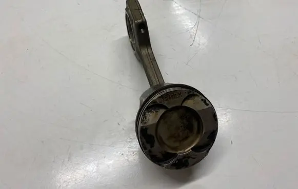 BMW 3 E92 E93 Piston with connecting rod 7624409