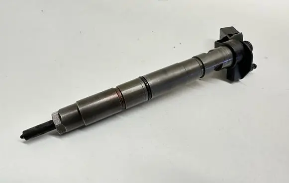 Audi A8 S8 D3 4E Fuel injector 059130277AB 050430