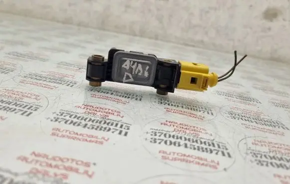 Audi A4 S4 B6 8E 8H Airbag deployment crash/impact sensor 8E0959643A