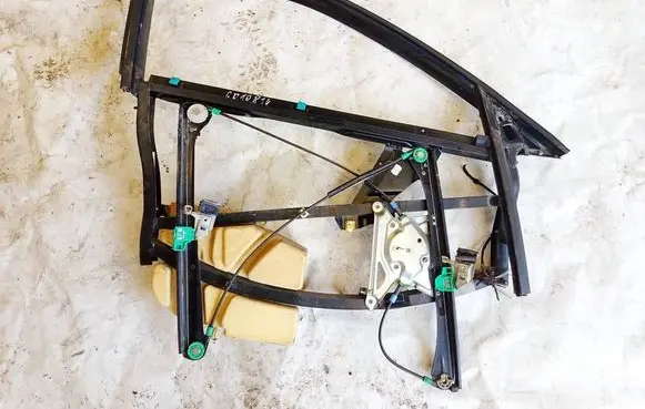 Audi A4 S4 B5 8D Front door window/glass frame 8d0837754