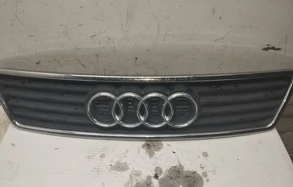 Audi A6 Allroad C5 Front grill 4B0853651A
