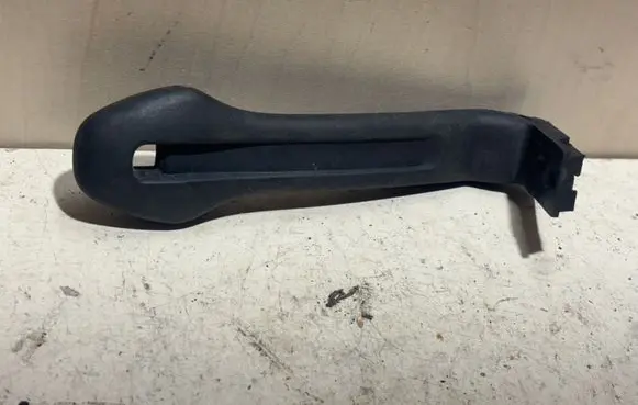 Skoda Octavia Mk3 (5E) Tailgate trunk handle 5E5827895