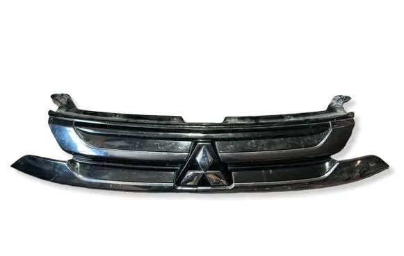 Mitsubishi Outlander Front grill 7450A992