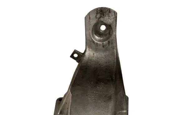 BMW 5 E60 E61 Engine mounting bracket 6761150 22116761150