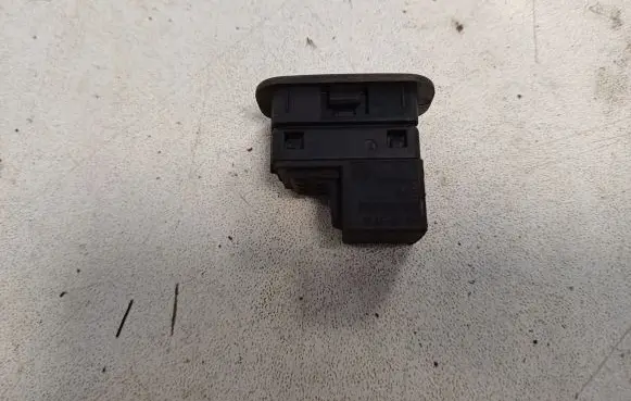 Volkswagen Golf V Alarm switch 6Q0962109