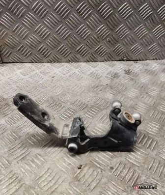 Volkswagen Transporter - Caravelle T6 Sliding door middle roller runner 7e0843336a