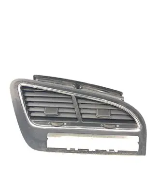 Peugeot 5008 Rear air vent grill 9686528077 W14109 63191070