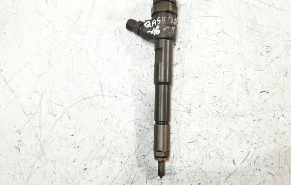 Nissan Qashqai Fuel injector 0445110652