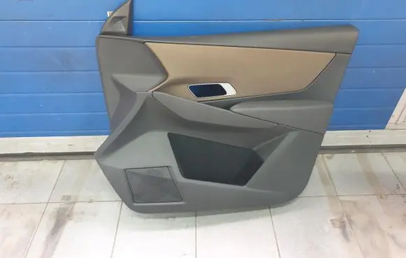 Citroen DS7 Crossback Front door card panel trim