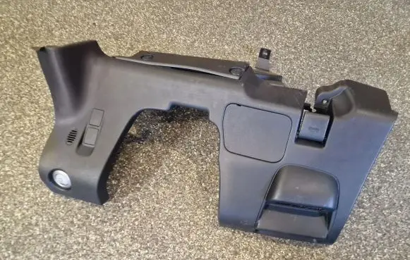 Nissan Leaf I (ZE0) Other interior part 681063NL0A
