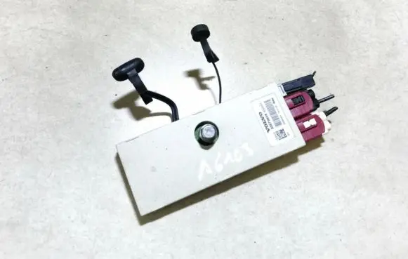Volvo V70 Antenna control unit 30679658 13005200