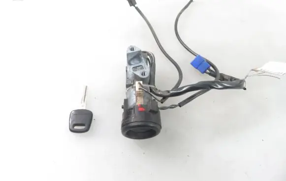 Subaru Legacy Ignition lock X1T25172 88215AE000